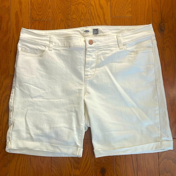 Old Navy‎ Denim Off-White Shorts - Picture 1 of 12